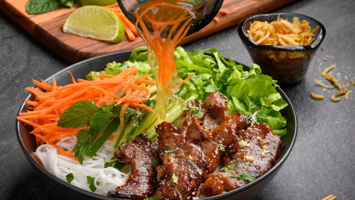 Bún thịt nướng