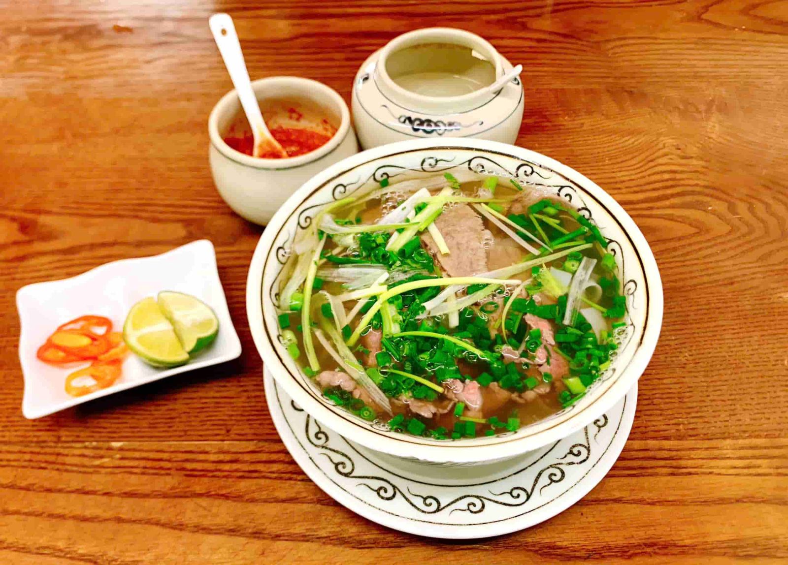 Nước dùng phở bò tuyệt hảo sẽ nâng tầm món phở trở thành một trải nghiệm ẩm thực đáng nhớ