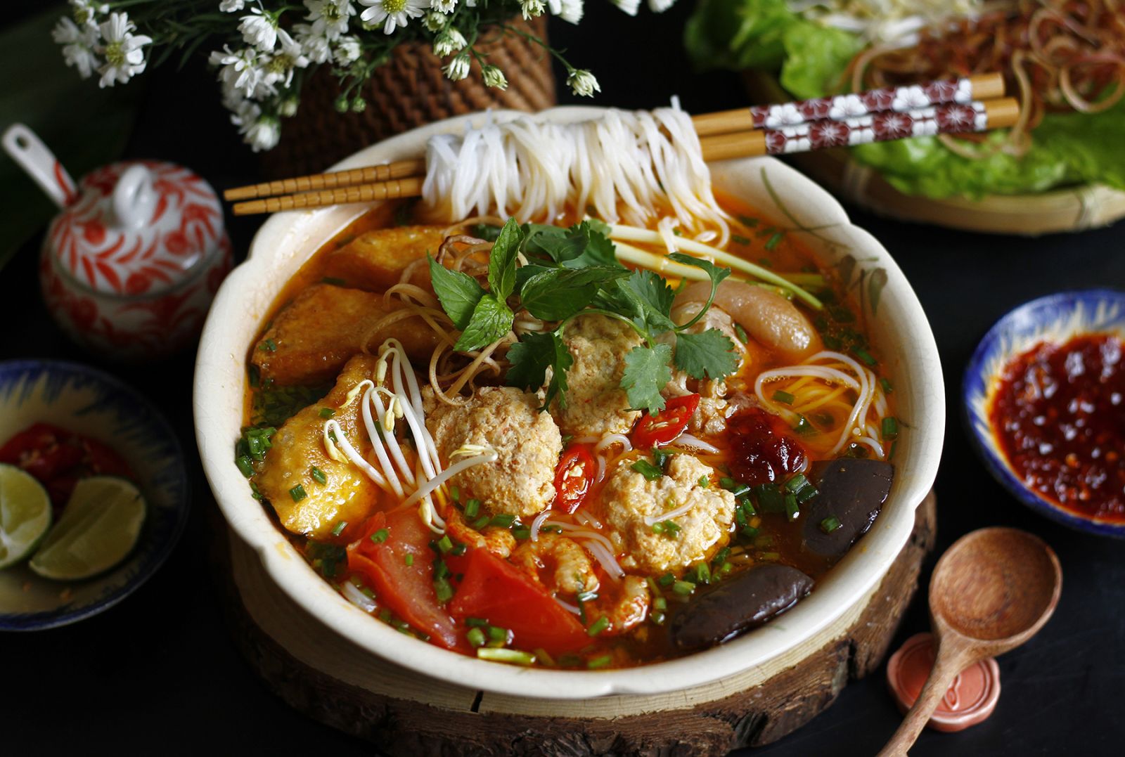 Bún, Phở, Mì Mát Lạnh: Các Món Nước và Trộn